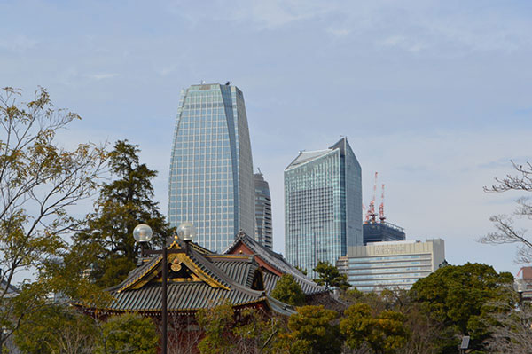 増上寺越しに見る愛宕方面