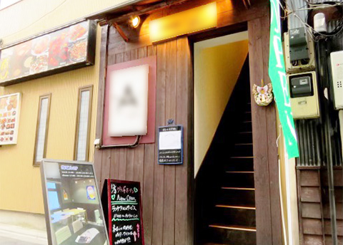 大小さまざま飲食店が多数出店する上野・仲町通りから至近のダイニングバー居抜き物件！