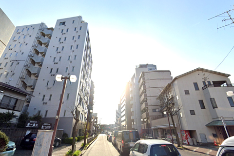 町田駅前通り沿いの路面店！上が住居になっている為、住人の集客も可能