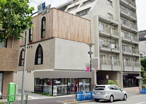 早稲田通りに面する路面店舗物件　前面ガラス張りの自動ドアタイプ 飲食店での開業も相談可