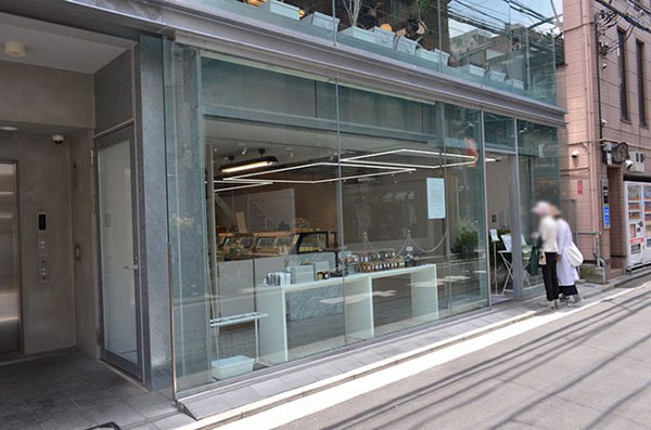 リベルテ・パティスリー・ブーランジェリ-